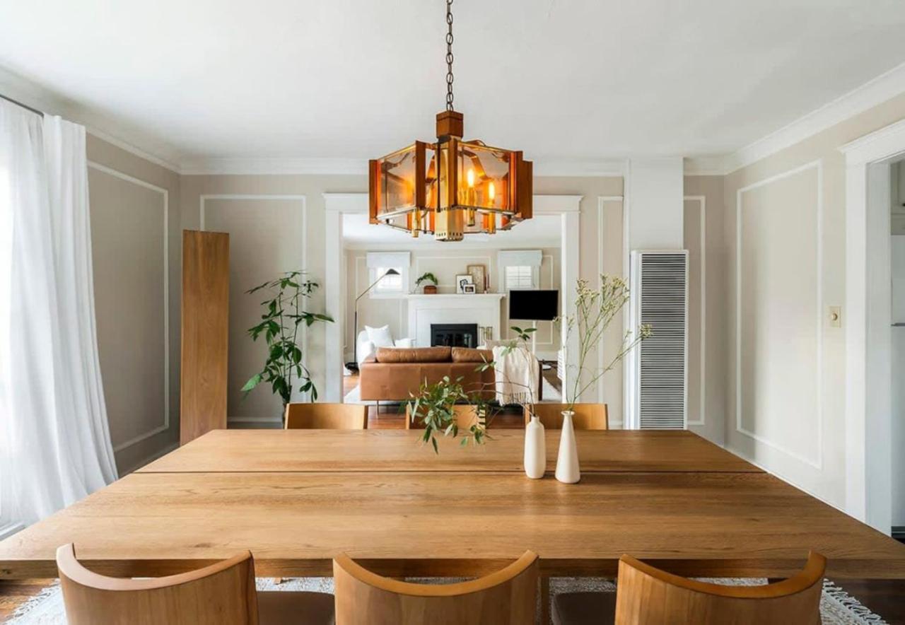 Charming Walk Street - A Venice Hideaway *